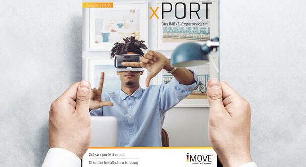 Cover der xPORT-Ausgabe, ein Mann trägt VR-Brille und formt mit den Händen einen Bildschirm